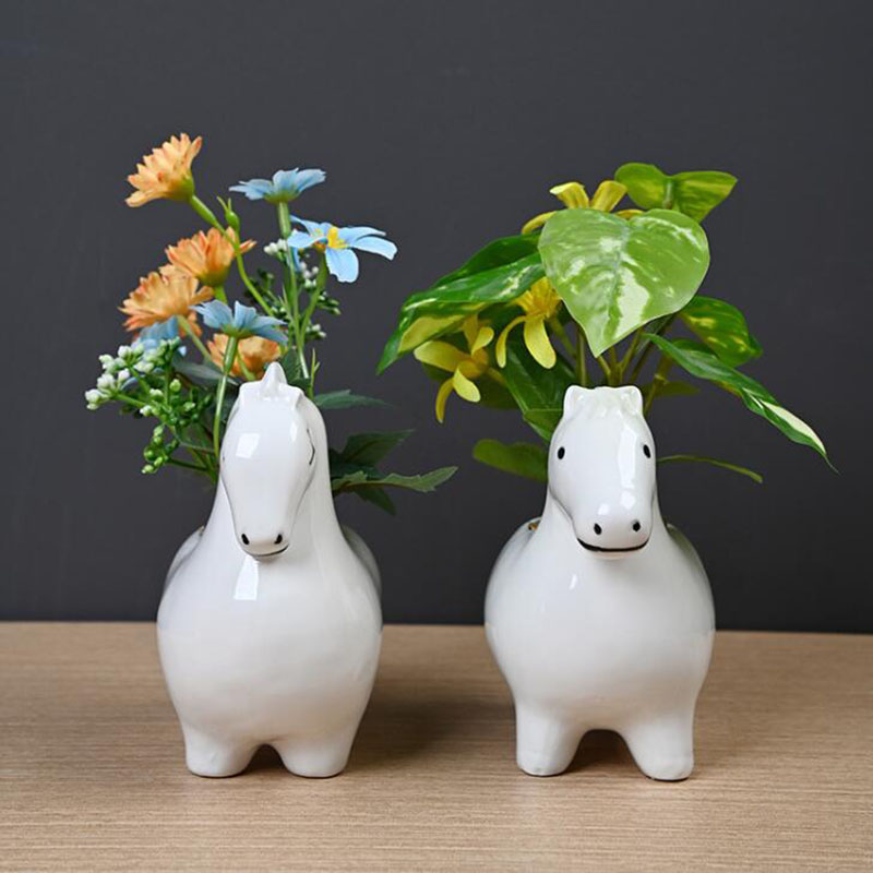 White Porcelain Creative Horse - Bonsai Garden Art 评论和价格