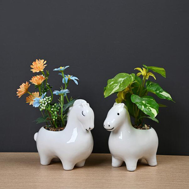 White Porcelain Creative Horse - Bonsai Garden Art 评论和价格